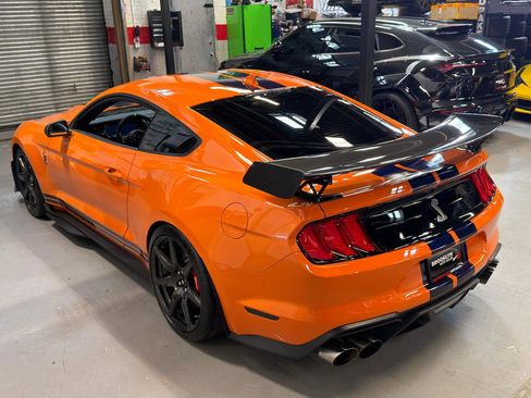 Used 2020 Ford Mustang Shelby GT500 w/ Carbon Fiber Track Pack image 10