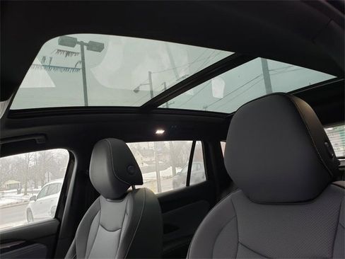 New 2026 Volkswagen Tiguan SE R-Line image 7