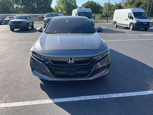Used 2018 Honda Accord Sport image 2