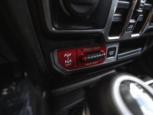 Used 2020 Jeep Wrangler Unlimited Rubicon AWD/4WD image 18