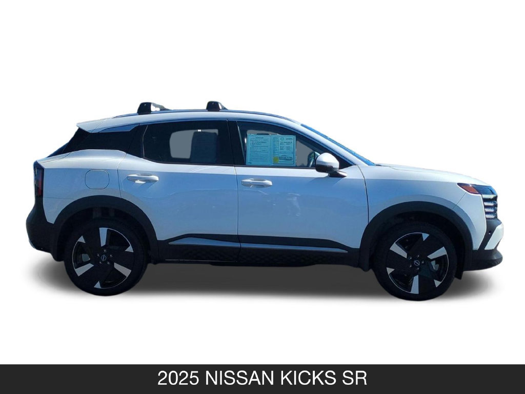 Used 2025 Nissan Kicks SR FWD image 6