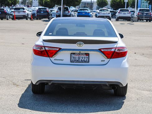 Used 2017 Toyota Camry SE FWD image 8