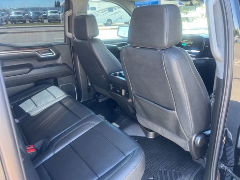 Used 2023 Chevrolet Silverado 1500 LT Trail Boss w/ LT Trail Boss Premium Package image 39