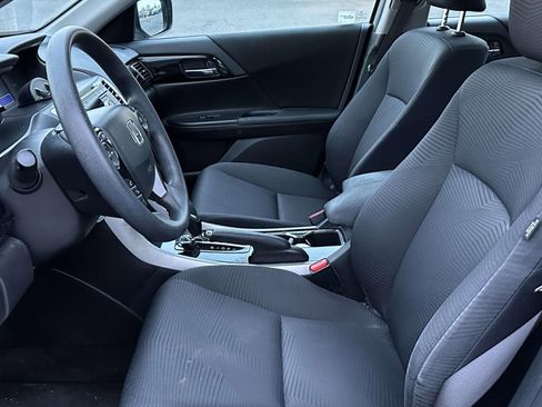 Used 2017 Honda Accord LX image 8