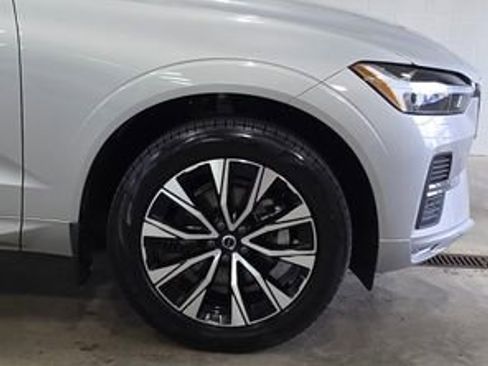 Used 2023 Volvo XC60 B5 Core w/ Climate Package image 32