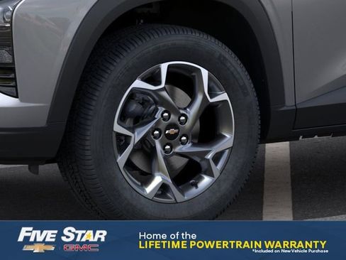 New 2026 Chevrolet Trax LT w/ Driver Confidence Package FWD image 9