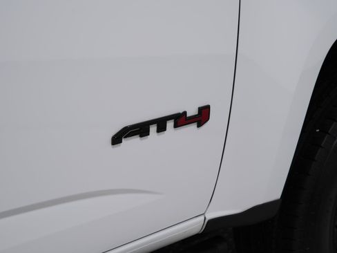 Used 2022 GMC Canyon AT4 AWD/4WD image 22