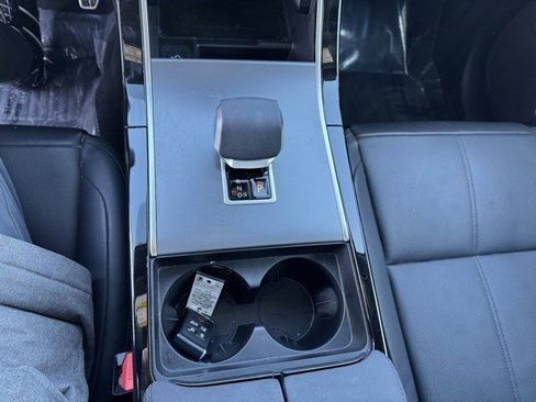 Used 2025 Land Rover Range Rover Velar Dynamic SE image 22