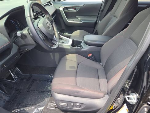 Used 2025 Toyota RAV4 SE AWD/4WD image 20
