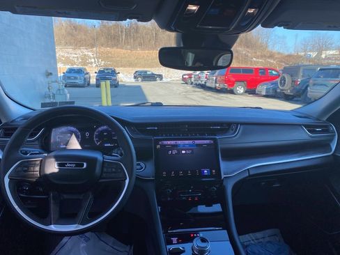 Used 2023 Jeep Grand Cherokee L Limited w/ Trailer Tow Group (B) image 18