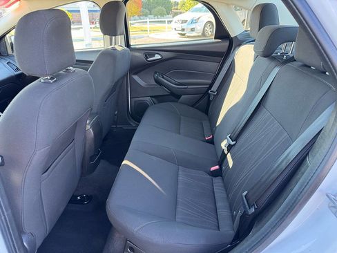 Used 2016 Ford Focus SE image 18