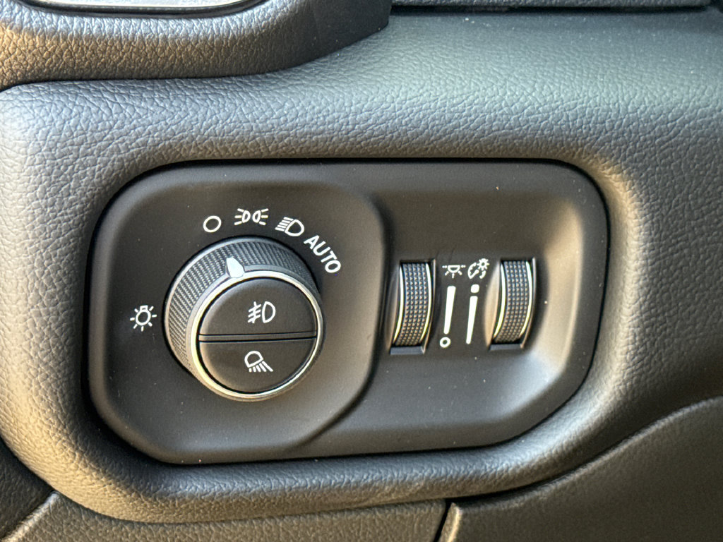 New 2027 RAM 3500 Laramie AWD/4WD image 23