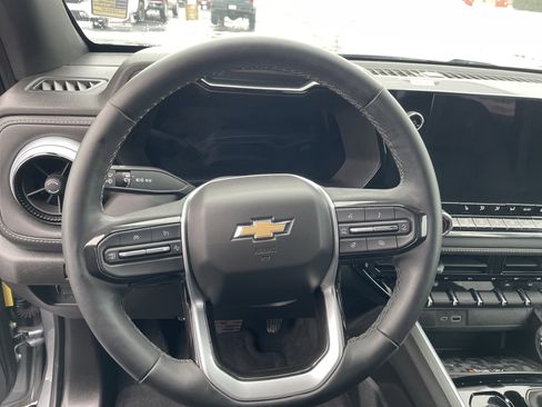 Used 2023 Chevrolet Colorado LT w/ LT Convenience Package III image 10