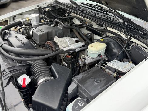 Used 2003 GMC Sonoma SL w/ Convenience Package image 88