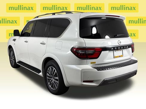 Used 2021 Nissan Armada SL w/ Captain's Chairs Package RWD image 9