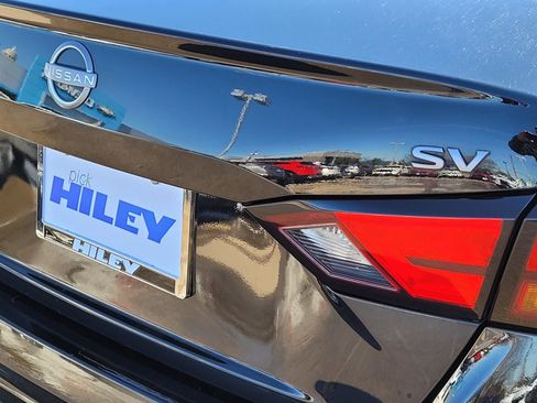 Used 2024 Nissan Altima 2.5 SV image 5