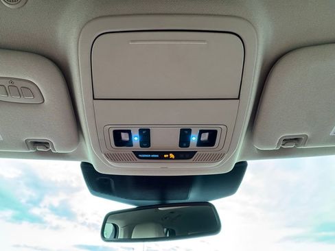 Used 2022 Ford Explorer Limited w/ Equipment Group 301A image 20