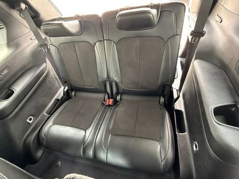 Used 2023 Jeep Grand Cherokee L Laredo RWD image 22