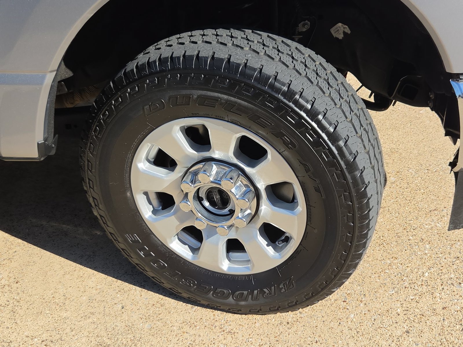 Used 2024 Ford F250 XLT w/ FX4 Off-Road Package AWD/4WD image 31