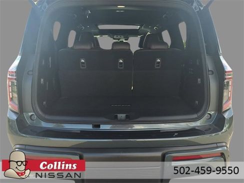 Certified 2025 Nissan Armada Platinum Reserve image 8