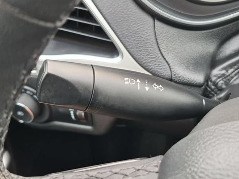 Used 2022 Jeep Cherokee Latitude AWD/4WD image 26