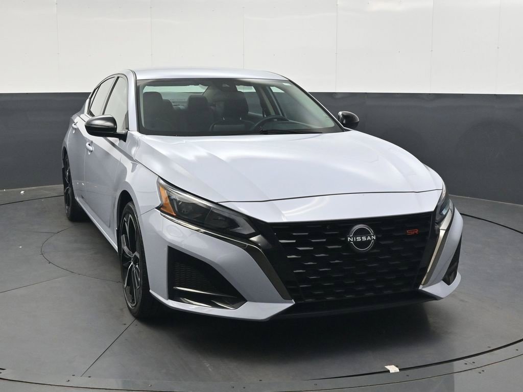 Certified 2024 Nissan Altima 2.5 SR FWD image 2