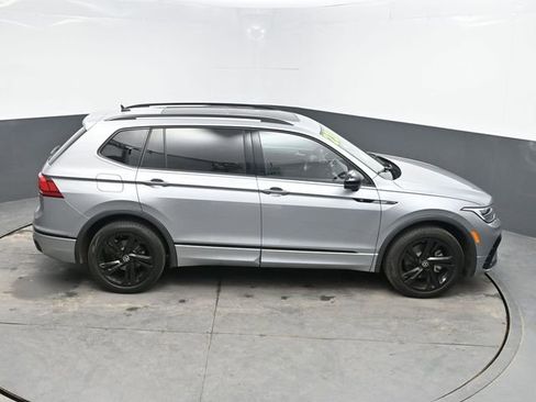 Used 2023 Volkswagen Tiguan SE R-Line image 41