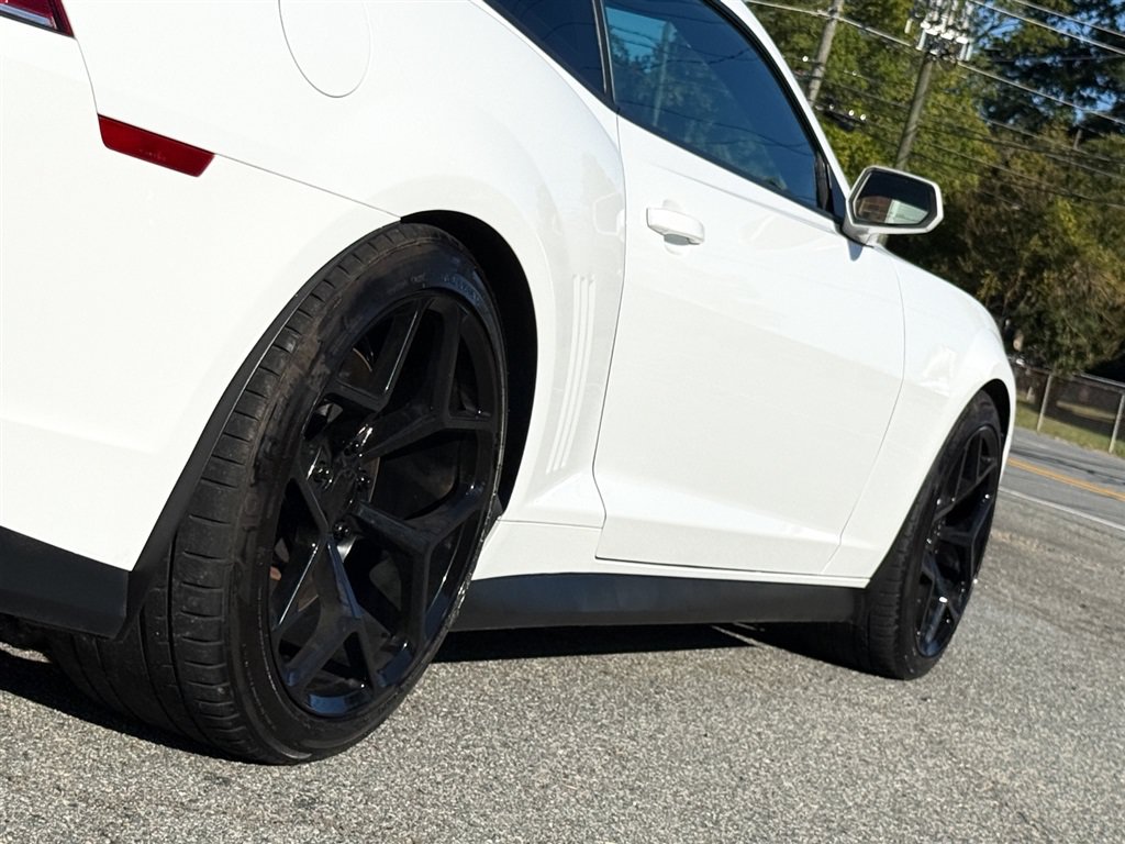 Used 2015 Chevrolet Camaro ZL1 RWD image 30