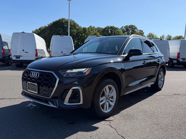 Used 2022 Audi Q5 2.0T Premium w/ Convenience Package AWD/4WD image 3
