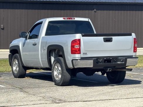 Used 2010 Chevrolet Silverado 1500 W/T image 6