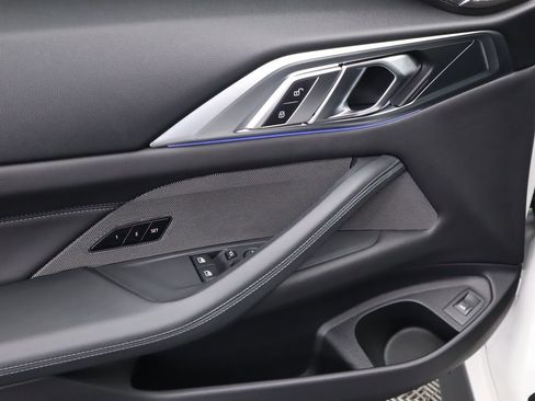 Used 2023 BMW M4 Coupe image 24