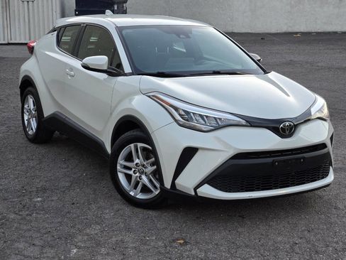 Used 2021 Toyota C-HR LE image 4