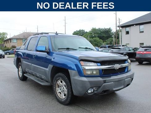 Used 2003 Chevrolet Avalanche 4x4 w/ Suspension Package, Off-Road image 2
