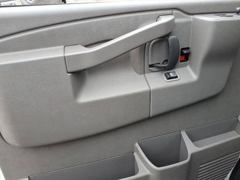 Used 2022 Chevrolet Express 2500 w/ Driver Convenience Package image 11