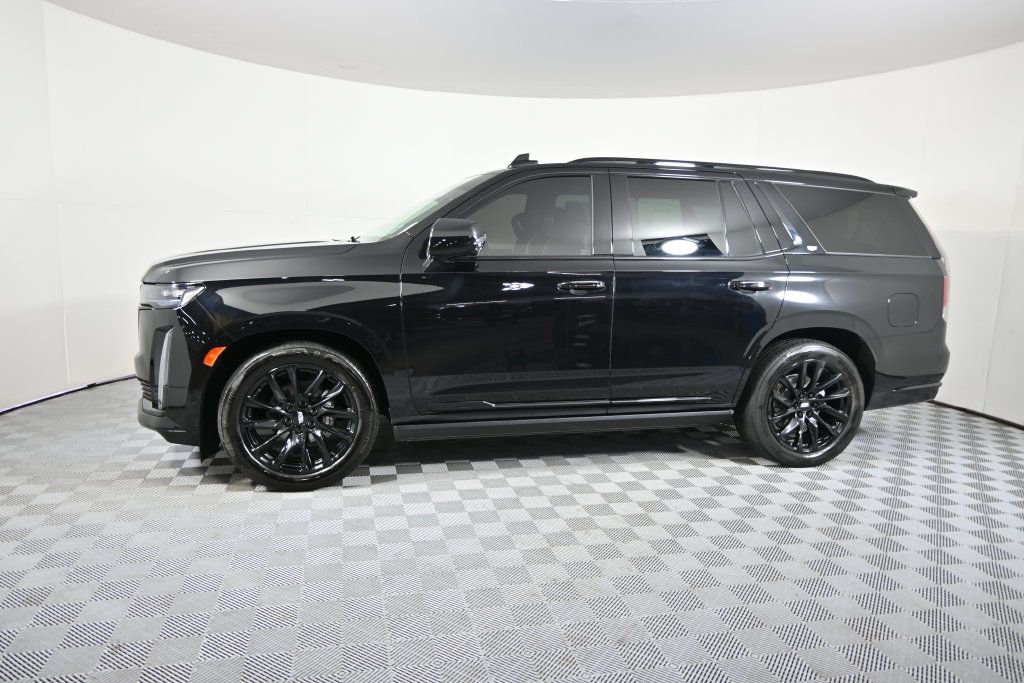 Used 2024 Cadillac Escalade Sport Platinum w/ LPO, ONYX Package AWD/4WD image 2