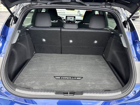 Used 2025 Toyota Corolla SE FWD image 30