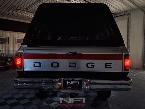 Used 1993 Dodge D/W Truck 250 AWD/4WD image 62