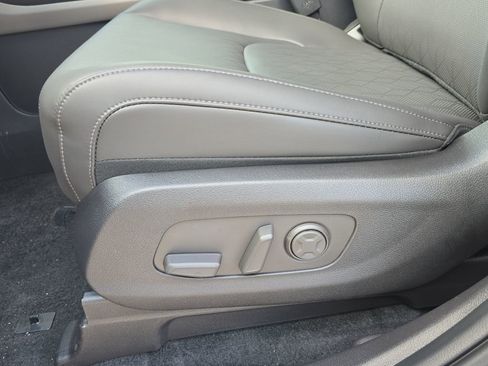New 2026 Kia Carnival EX FWD image 22
