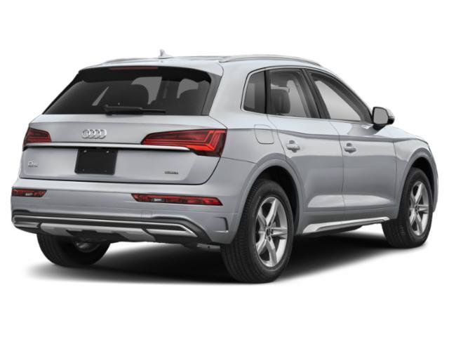 Used 2024 Audi Q5 2.0T Premium w/ Summer of Audi Package AWD/4WD image 2