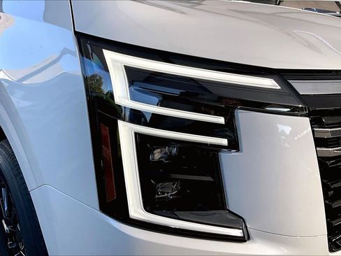 New 2026 Nissan Armada SV image 18