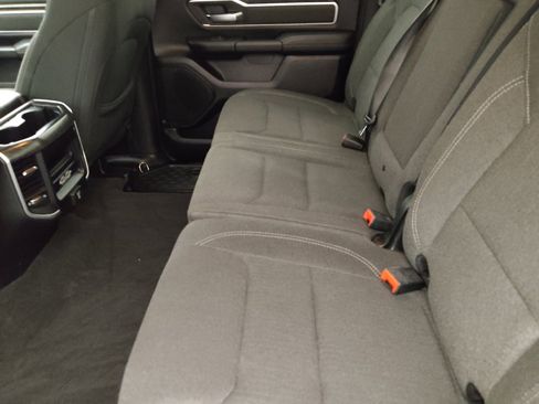 Used 2020 RAM 1500 Big Horn AWD/4WD image 18