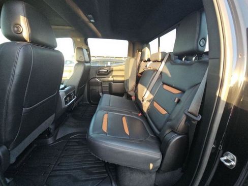 Used 2019 GMC Sierra 1500 AT4 w/ AT4 Premium Package image 6
