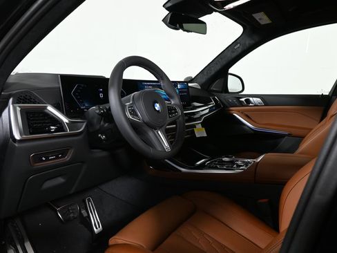 Used 2027 BMW X7 M60i AWD/4WD image 15