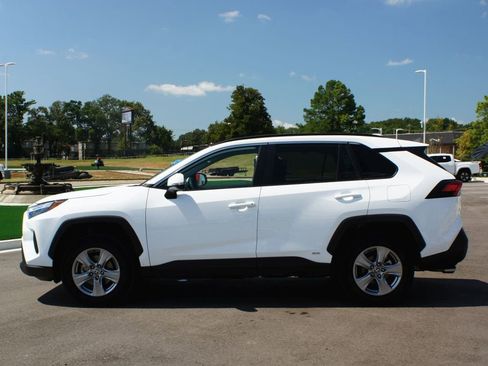 Used 2024 Toyota RAV4 XLE image 11