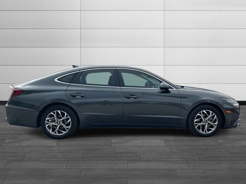 Used 2023 Hyundai Sonata SEL w/ Preferred Accessory Package image 2