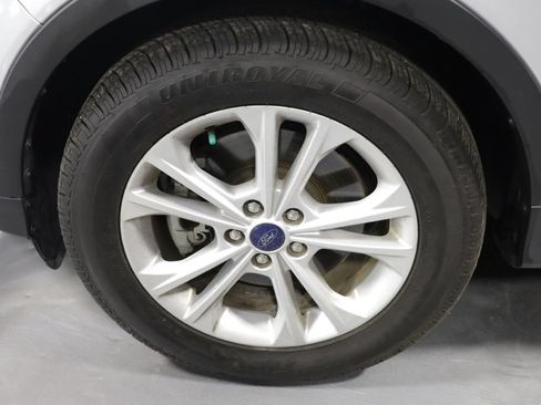 Used 2017 Ford Escape SE AWD/4WD image 34