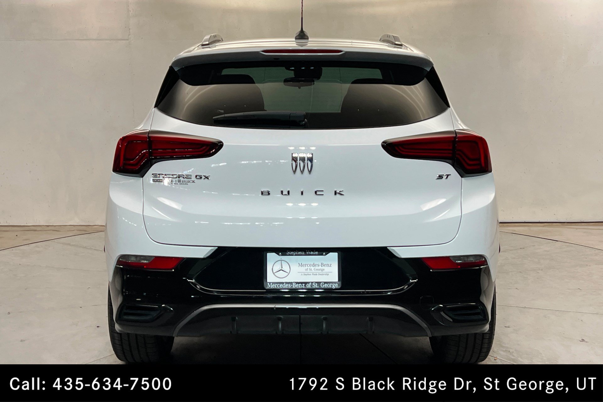 Used 2024 Buick Encore GX Sport Touring w/ Comfort Package AWD/4WD image 4