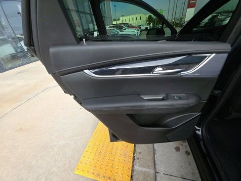 Used 2025 Cadillac XT5 Premium Luxury image 23
