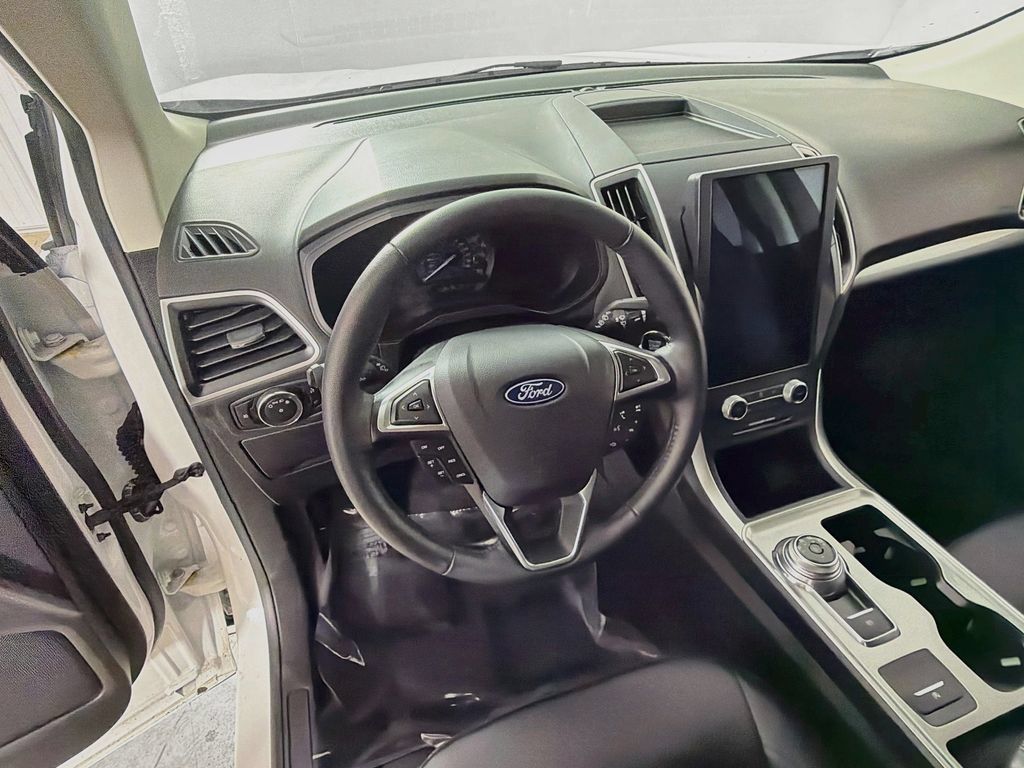 Used 2024 Ford Edge SEL w/ Convenience Package AWD/4WD image 11