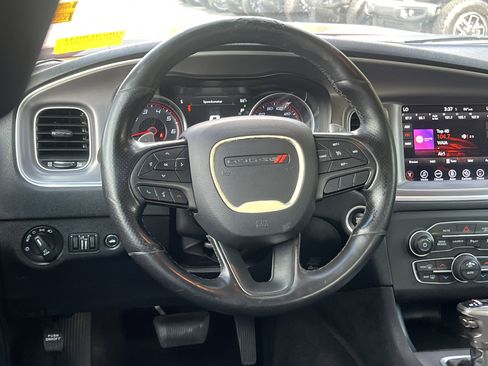 Used 2019 Dodge Charger Scat Pack RWD image 25